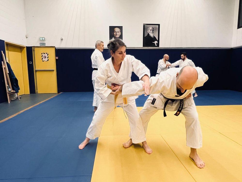 Membres du club Mikado à l'entraînement